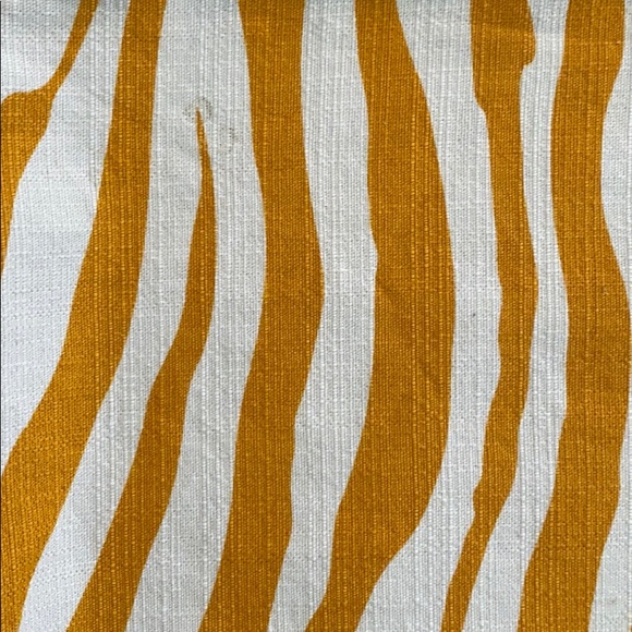 H&M Home Pair of pillow covers in zebra print. - Picture 3 of 3